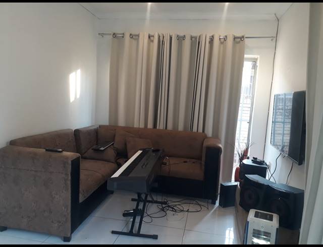 2 BEDROOM APARTMENT FOR SALE IN RUSTENBURG CENTRAL